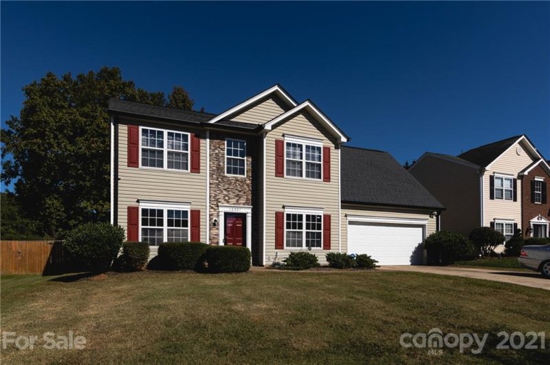 Property image 2 at 12027 Chantress Lane, Charlotte, NC 28215