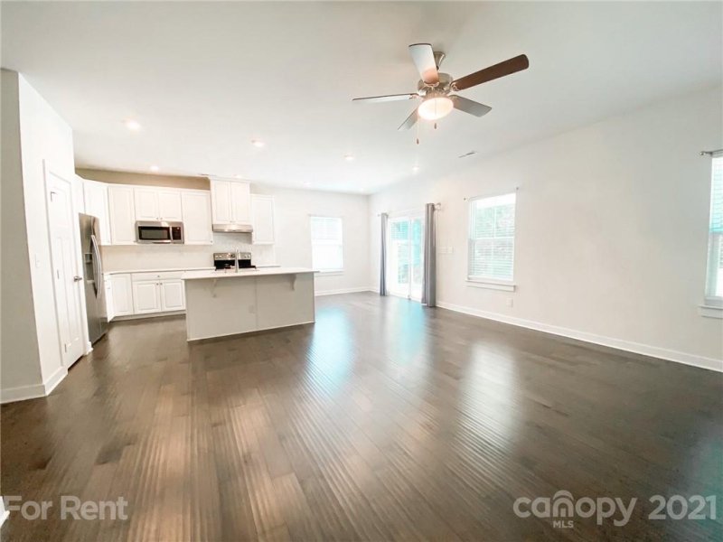 Property image 3 at 10050 Lilac Court, Charlotte, NC 28215