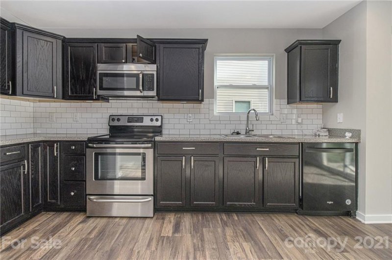 Property image 4 at 7128 Pitzer Drive, Charlotte, NC 28269