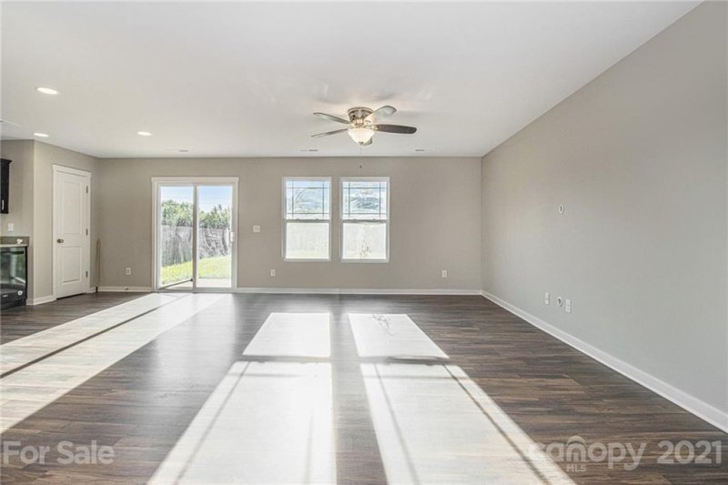 Property image 5 at 7128 Pitzer Drive, Charlotte, NC 28269