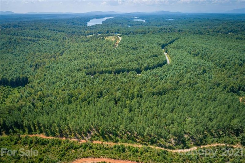 Property image 3 at 1066 Greene Court, Morganton, NC 28655