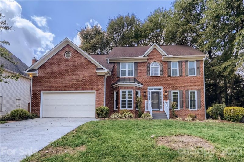 1809 Moreland Wood Trail