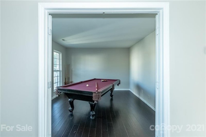 Property image 4 at 410 Winding Canyon Drive, Charlotte, NC 28214