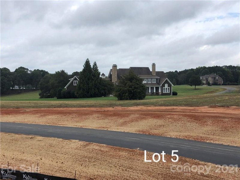 130 Scenic View Drive