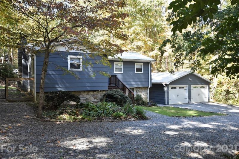 Property image 2 at 322 Spring Lake Road, Maggie Valley, NC 28751