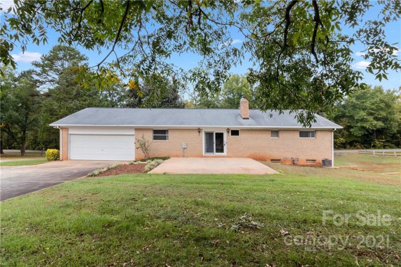 Property image 4 at 431 Gold Hill Road, Fort Mill, SC 29715