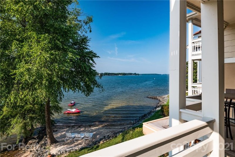 Property image 2 at 17925 Kings Point Drive, Cornelius, NC 28031