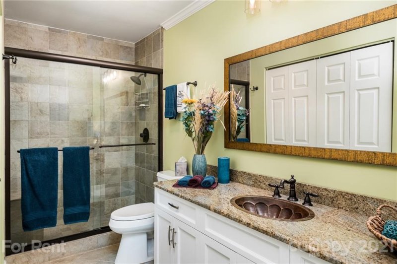 Property image 3 at 17925 Kings Point Drive, Cornelius, NC 28031