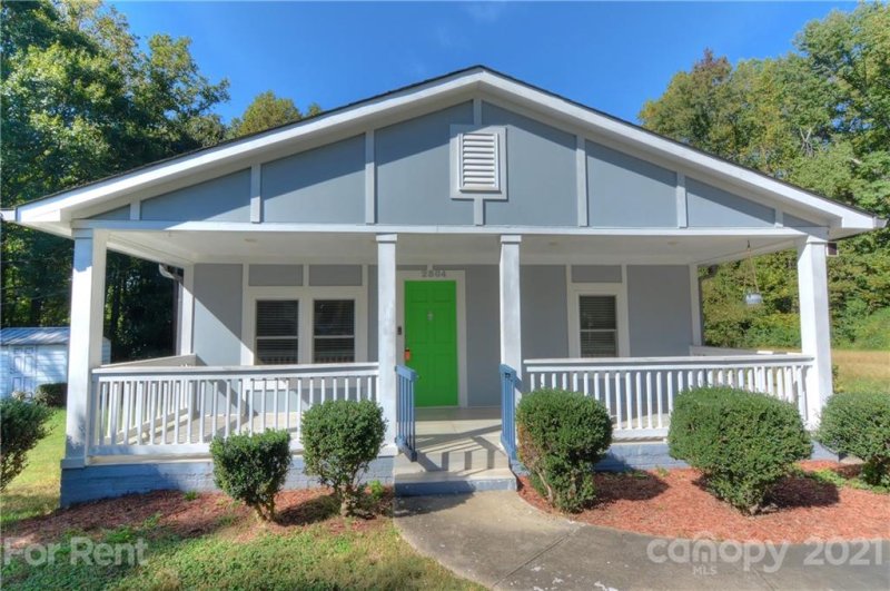 Property image 2 at 2804 Mccombs Street, Charlotte, NC 28208