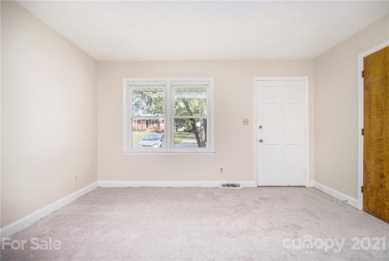 Property image 2 at 4643 Pineleaf Drive, Charlotte, NC 28269