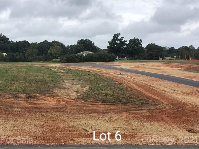 Property image 3 at 1035 Rolling Meadows Drive, Mooresville, NC 28115