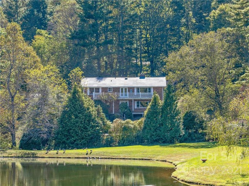 Property image 3 at 102 Ashley Circle, Asheville, NC 28805