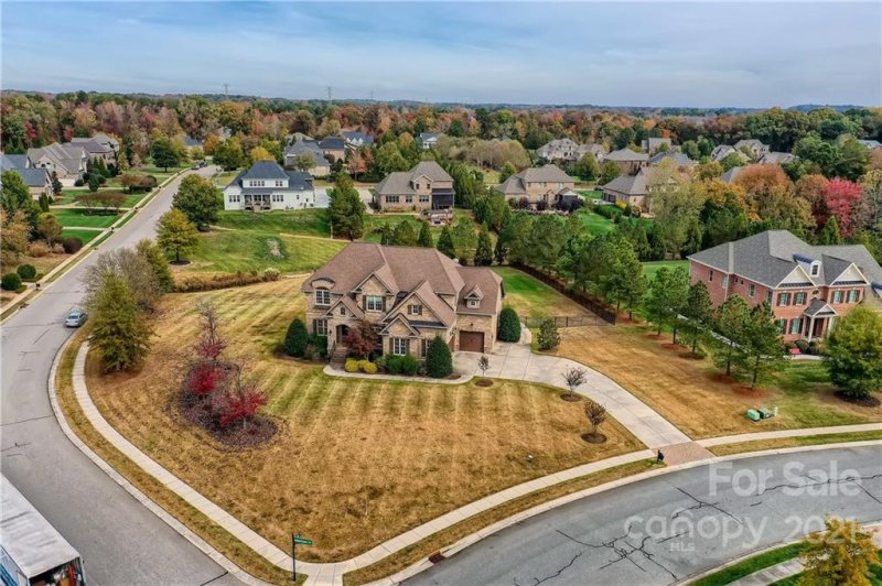 Property image 2 at 2003 Princessa Drive, Matthews, NC 28104