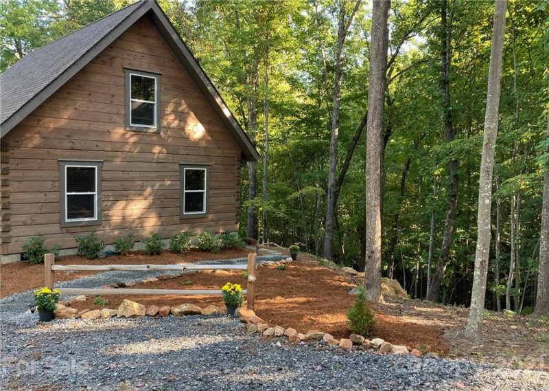 Property image 5 at 604 Windsong Lane, Saluda, NC 28773