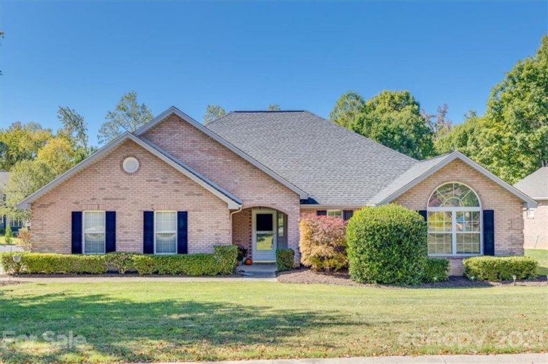 704 Beechnut Court