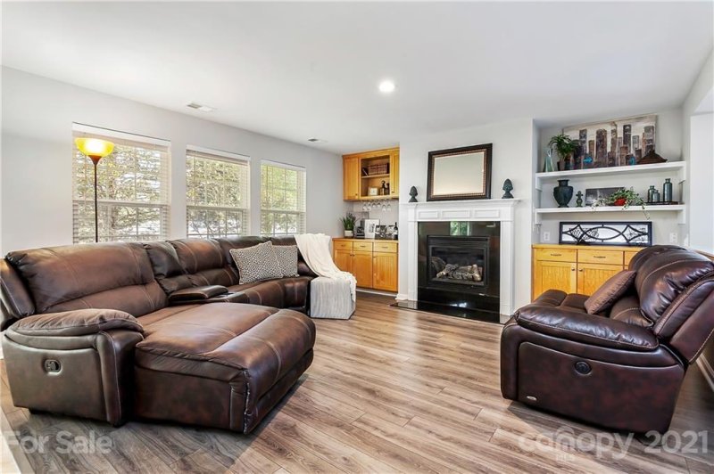 Property image 3 at 2307 Harwood Hills Lane, Charlotte, NC 28214