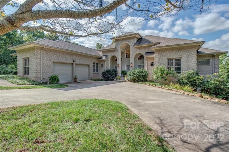 Property image 4 at 105 Laurel Cove Court, Cherryville, NC 28021