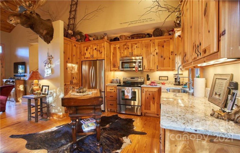 Property image 5 at 143 Choctaw Camp Lane, Blowing Rock, NC 28605