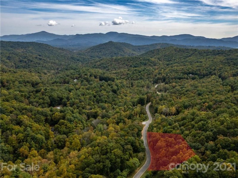 Property image 4 at 490 Barrington Drive, Asheville, NC 28803