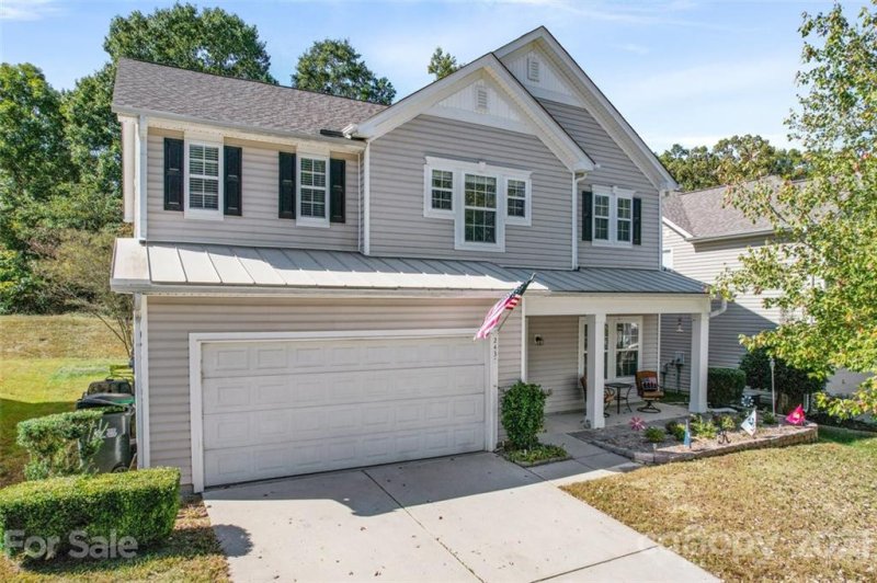 2437 Harwood Hills Lane