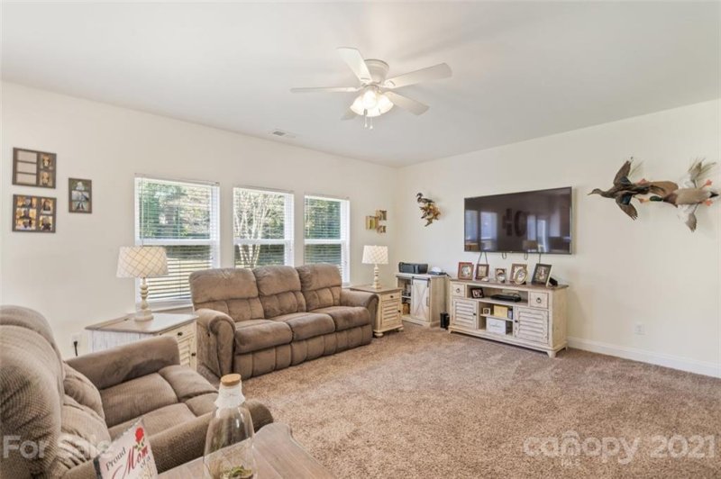 Property image 4 at 2437 Harwood Hills Lane, Charlotte, NC 28214