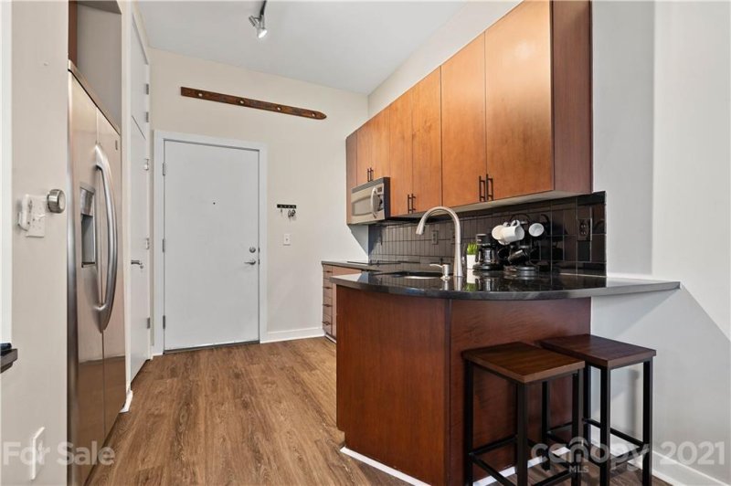 Property image 4 at 525 6th Street, Charlotte, NC 28202