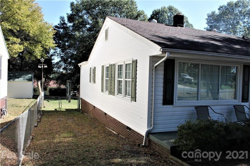 Property image 3 at 1828 Findlay Street, Gastonia, NC 28052