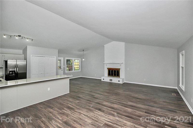 Property image 2 at 1215 Jones Street, Gastonia, NC 28052