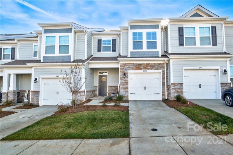 1038 Chicory Trace