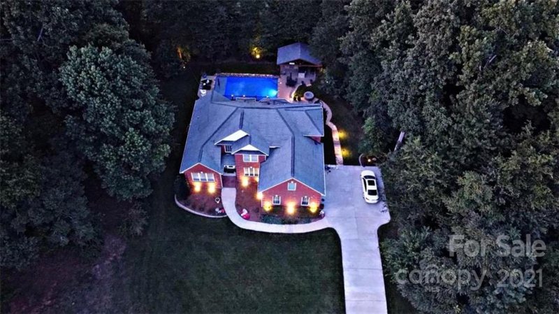 3040 Patrick Place Circle