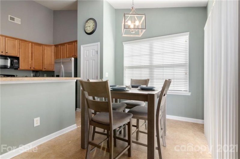 Property image 4 at 11348 Breezehill Lane, Charlotte, NC 28262