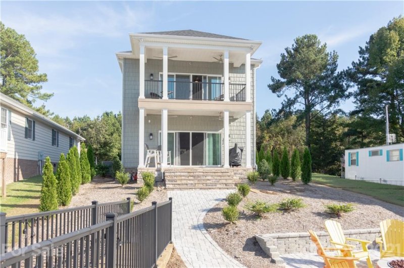 Property image 2 at 586 Springwood Drive, Mount Gilead, NC 27306