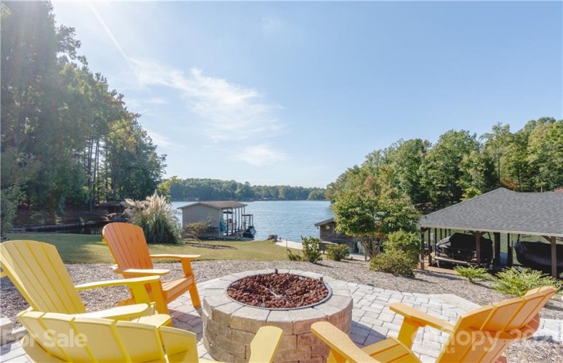 Property image 5 at 586 Springwood Drive, Mount Gilead, NC 27306