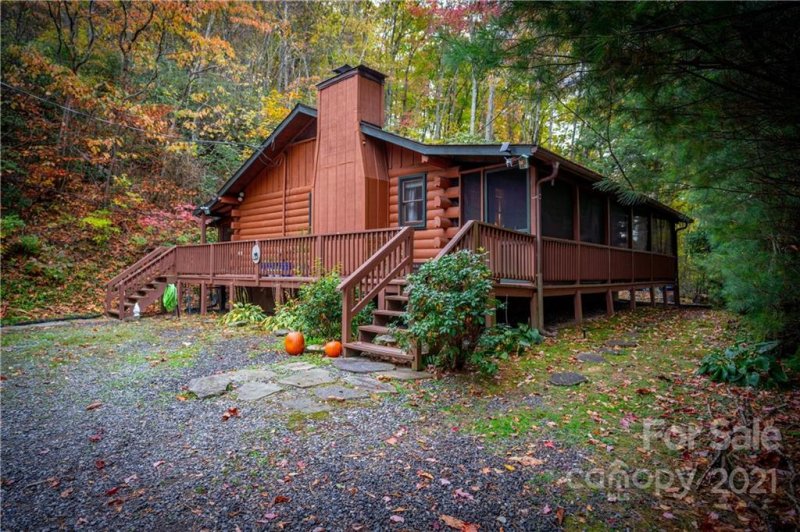 Property image 3 at 146 Spring Drive, Maggie Valley, NC 28751