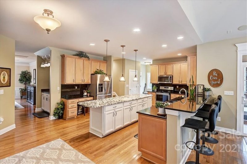 Property image 3 at 132 Isle Run Drive, Mooresville, NC 28117