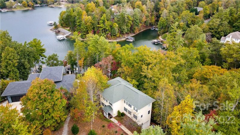 Property image 2 at 1605 Lillians Point Court, Morganton, NC 28655