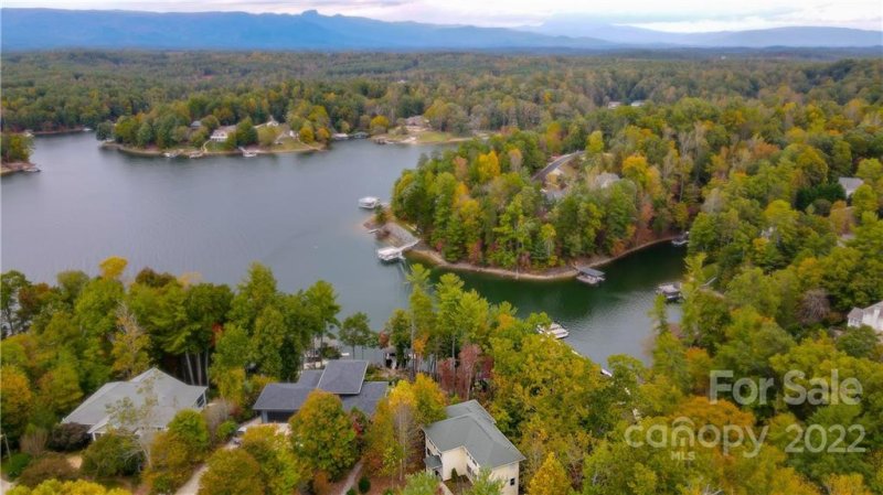 Property image 3 at 1605 Lillians Point Court, Morganton, NC 28655