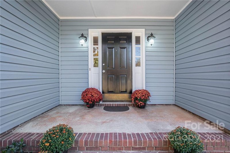 Property image 4 at 437 Silversmith Lane, Charlotte, NC 28270