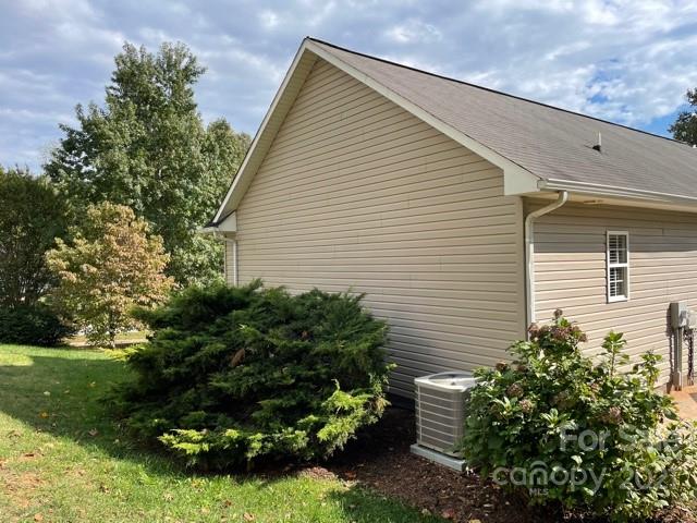 Property image 2 at 1607 Indian Springs Drive, Conover, NC 28613