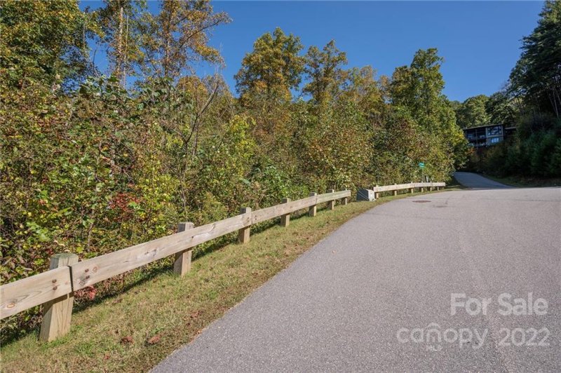 Property image 5 at 9 Longspur Lane, Asheville, NC 28804