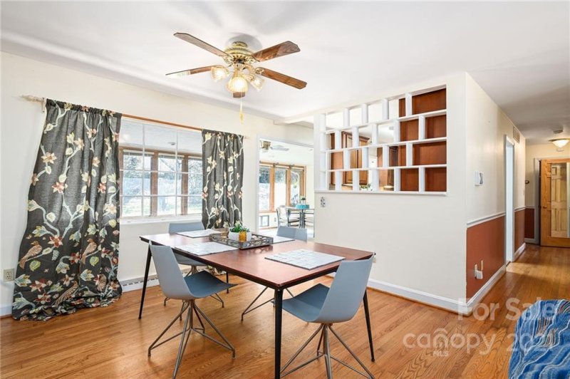 Property image 5 at 2 Oak Ridge Road, Asheville, NC 28805