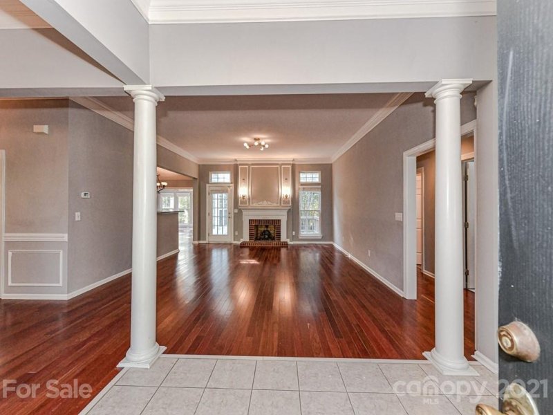 Property image 3 at 15627 Donnington Drive, Charlotte, NC 28277