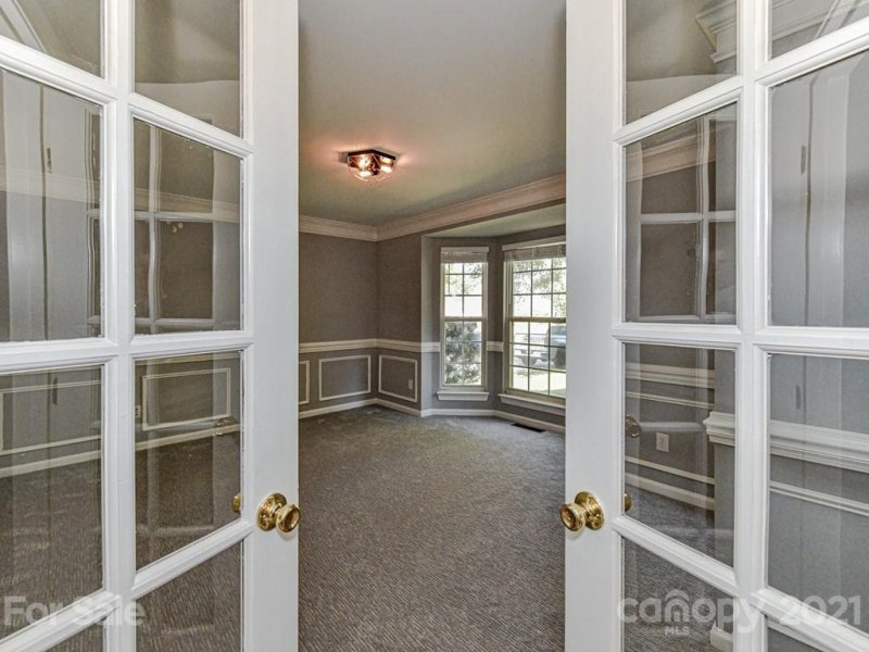 Property image 5 at 15627 Donnington Drive, Charlotte, NC 28277