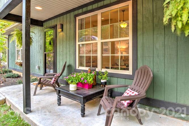 Property image 3 at 307 Fountain Trace Drive, Hendersonville, NC 28739