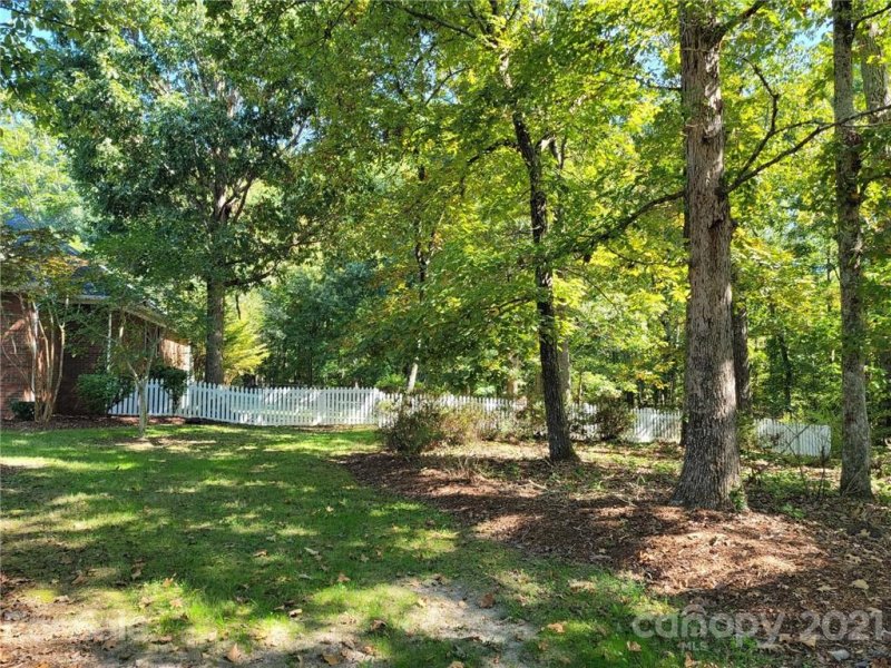 Property image 2 at 105 Saint Gaudens Court, Kings Mountain, NC 28086