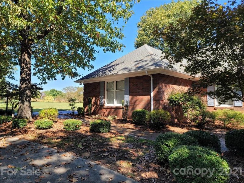 Property image 3 at 105 Saint Gaudens Court, Kings Mountain, NC 28086