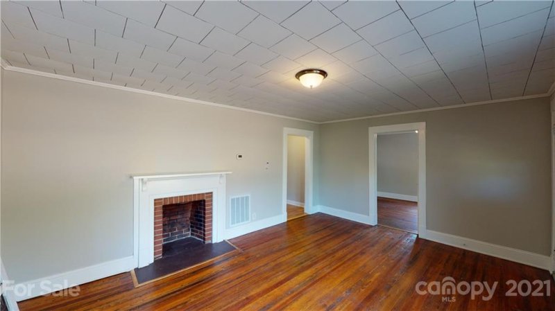 Property image 2 at 57 13th Street, Hickory, NC 28602