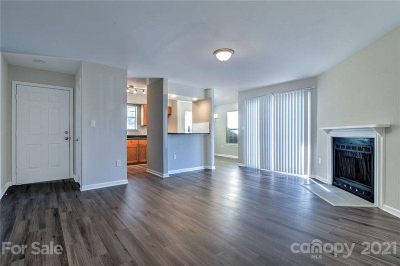 Property image 3 at 8032 Tremaine Court, Charlotte, NC 28227