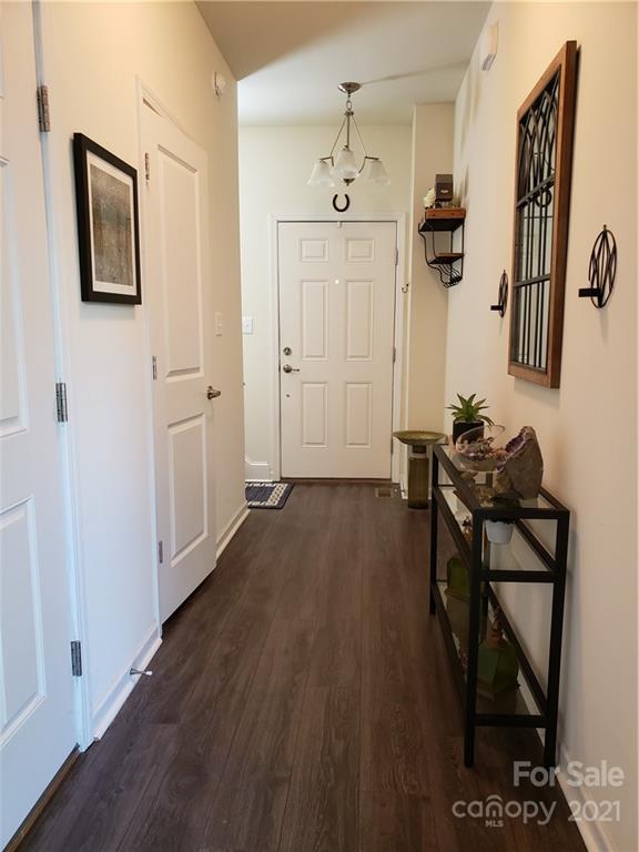 Property image 2 at 4 Willow Shade Drive, Asheville, NC 28806