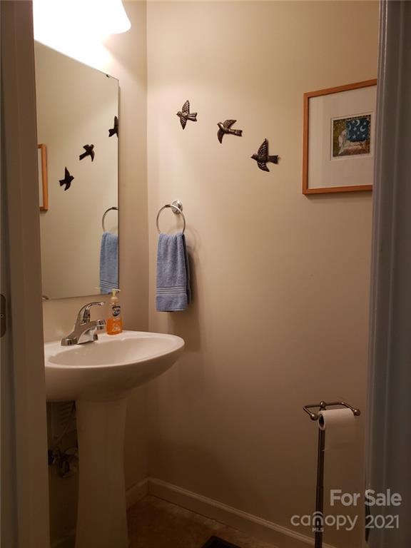 Property image 3 at 4 Willow Shade Drive, Asheville, NC 28806